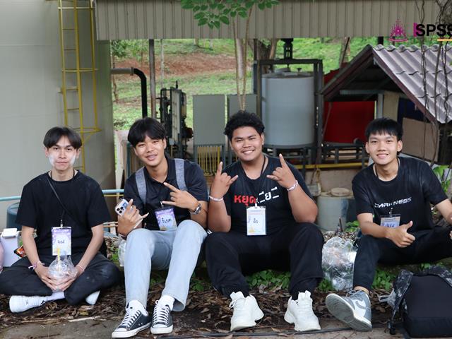 คณะรัฐศาสตร์และสังคมศาสตร์ 