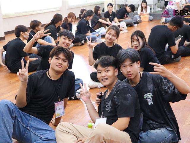 คณะรัฐศาสตร์และสังคมศาสตร์ 