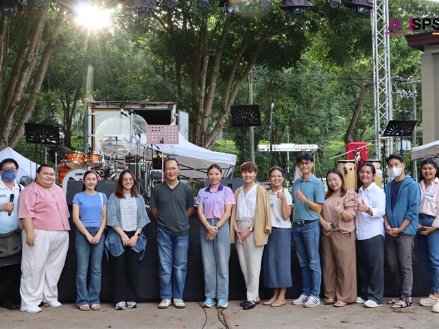 คณะรัฐศาสตร์และสังคมศาสตร์ 