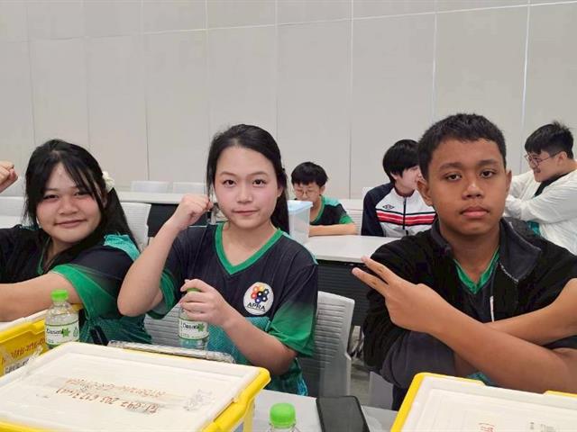 โรงเรียนสาธฺตมหาวิทยาลัยพะเยา