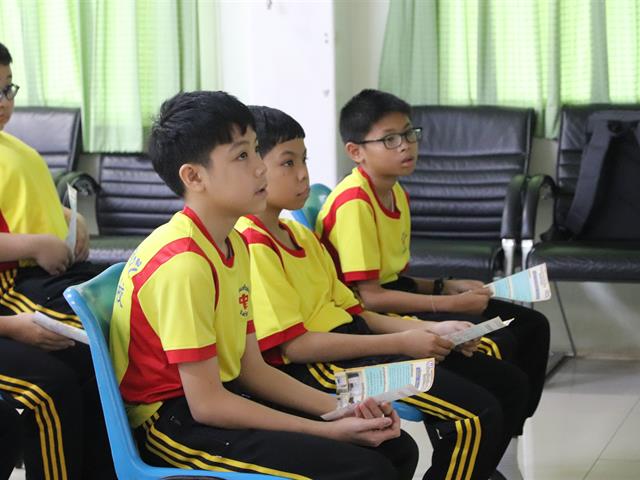 โรงเรียนสาธฺตมหาวิทยาลัยพะเยา