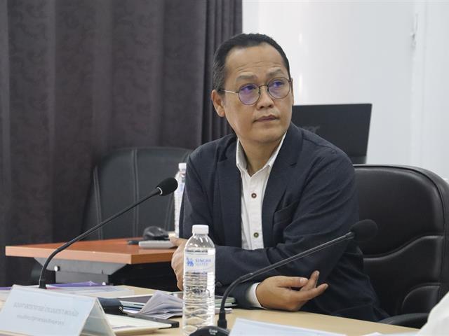 คณะรัฐศาสตร์และสังคมศาสตร์ 