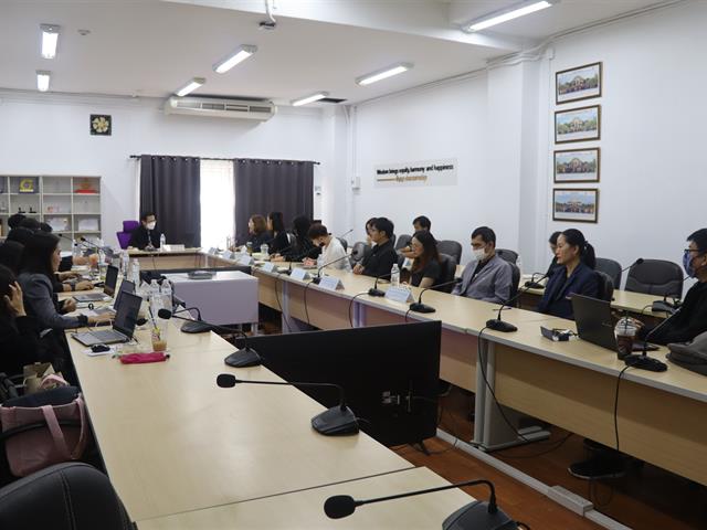 คณะรัฐศาสตร์และสังคมศาสตร์ 