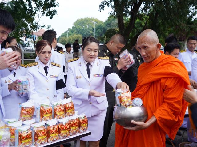 ม.พะเยา ร่วมพิธีรำลึกวันพ่อแห่งชาติ 2568