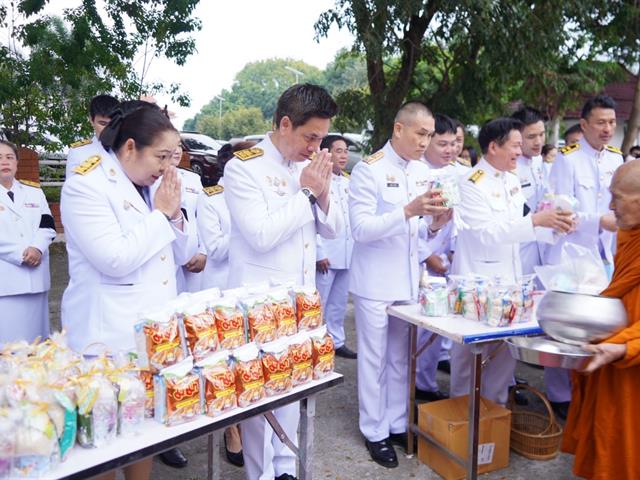 ม.พะเยา ร่วมพิธีรำลึกวันพ่อแห่งชาติ 2568