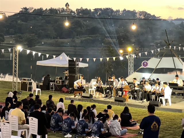 มหาวิทยาลัยพะเยา จัดกิจกรรมการแสดง “ดนตรีในสวน : H.M. Song อว. บรรเลงเพลงของพ่อ” ประจำปี 2568