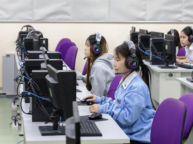 ศูนย์ภาษา คณะศิลปศาสตร์ มหาวิทยาลัยพะเยา จัดทดสอบภาษาอังกฤษด้วยระบบ AI เพื่อประเมินระดับความสามารถทางภาษาอังกฤษ ตามมาตรฐาน CEFR