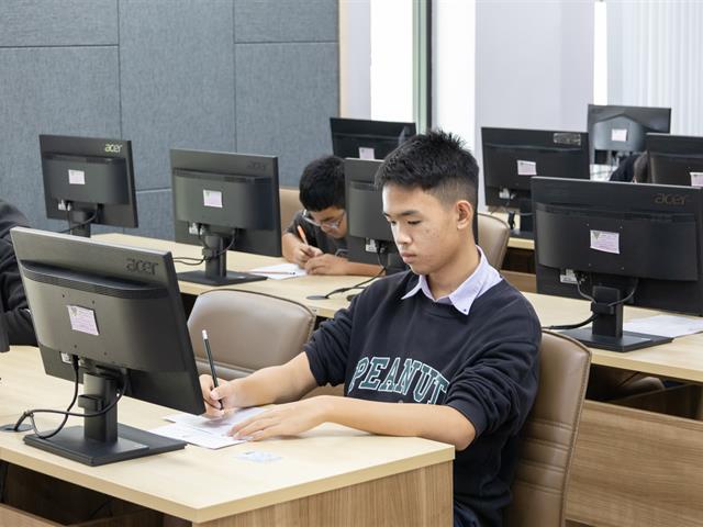 ศูนย์ภาษา คณะศิลปศาสตร์ มหาวิทยาลัยพะเยา จัดสอบวัดความรู้ภาษาอังกฤษ แก่นักเรียนโรงเรียนสาธิต มหาวิทยาลัยพะเยา ระดับมัธยมศึกษา ที่ 4-6