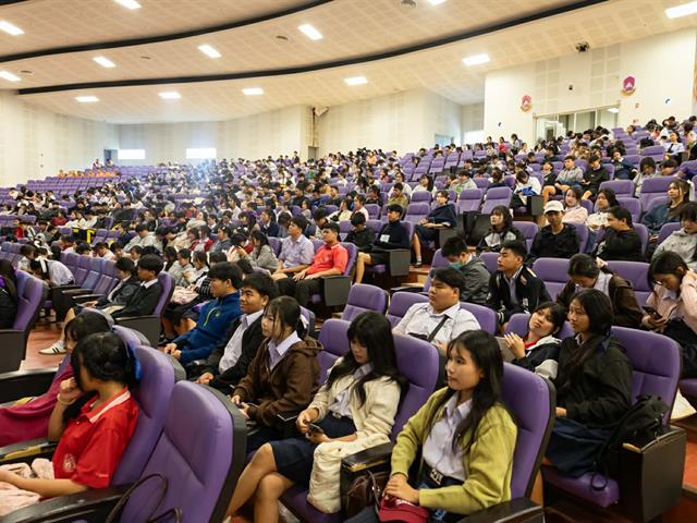 คณะศิลปศาสตร์ร่วมประชาสัมพันธ์หลักสูตรในงาน UP Open House 2026