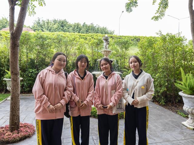 คณะศิลปศาสตร์ต้อนรับคณะอาจารย์และนักเรียน เพื่อศึกษาดูงานด้านหลักสูตรและการจัดการเรียนการสอนระดับปริญญาตรี