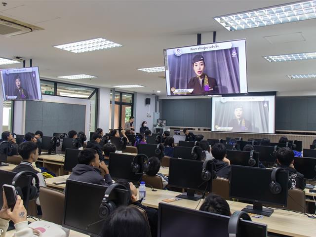 คณะศิลปศาสตร์ต้อนรับคณะอาจารย์และนักเรียน เพื่อศึกษาดูงานด้านหลักสูตรและการจัดการเรียนการสอนระดับปริญญาตรี