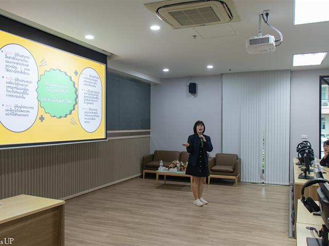 คณะศิลปศาสตร์ต้อนรับคณะอาจารย์และนักเรียน เพื่อศึกษาดูงานด้านหลักสูตรและการจัดการเรียนการสอนระดับปริญญาตรี