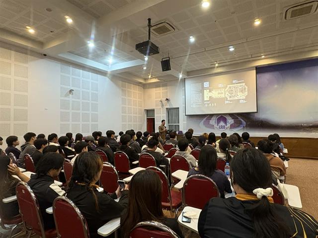 สืบราก สร้างสรรค์: การออกแบบผลงานร่วมสมัยจากต้นทุนทางวัฒนธรรม