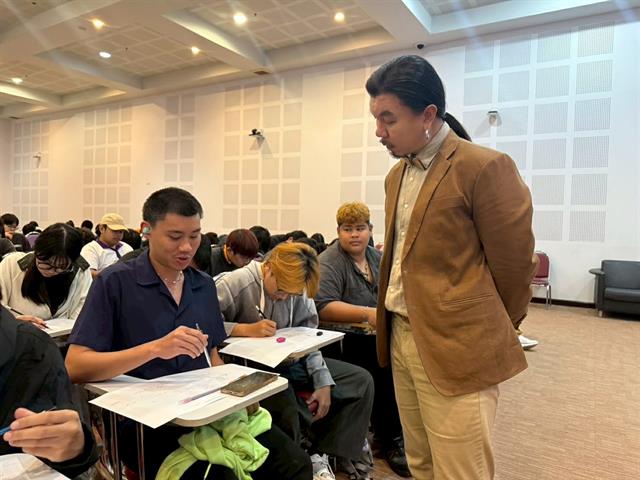 สืบราก สร้างสรรค์: การออกแบบผลงานร่วมสมัยจากต้นทุนทางวัฒนธรรม