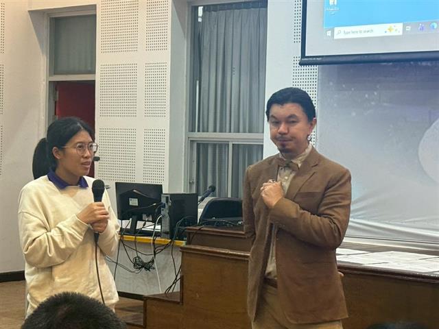 สืบราก สร้างสรรค์: การออกแบบผลงานร่วมสมัยจากต้นทุนทางวัฒนธรรม