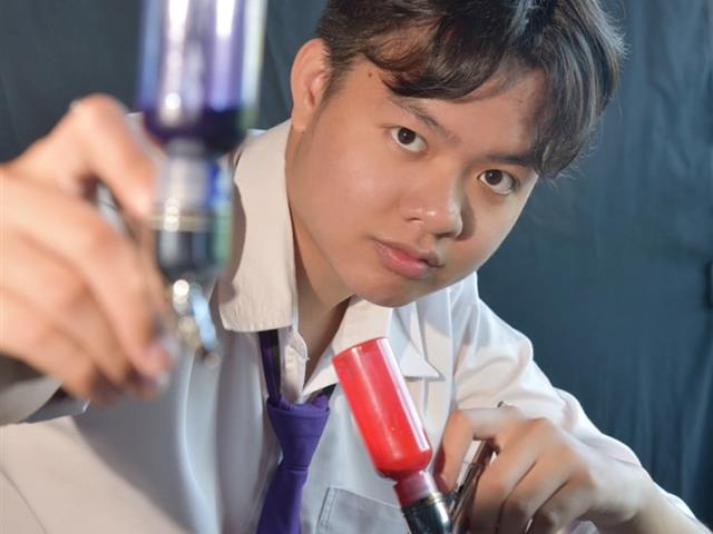 คว้ารางวัลรองชนะเลิศอันดับ 1 การประกวด ART TOY