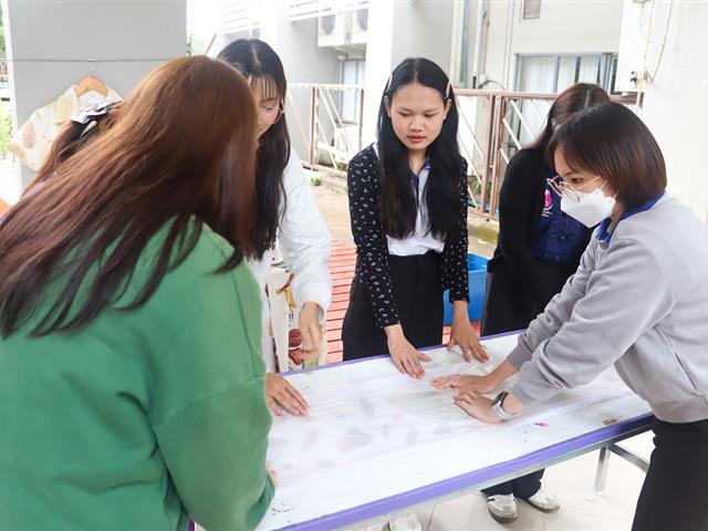 คณะรัฐศาสตร์และสังคมศาสตร์ 