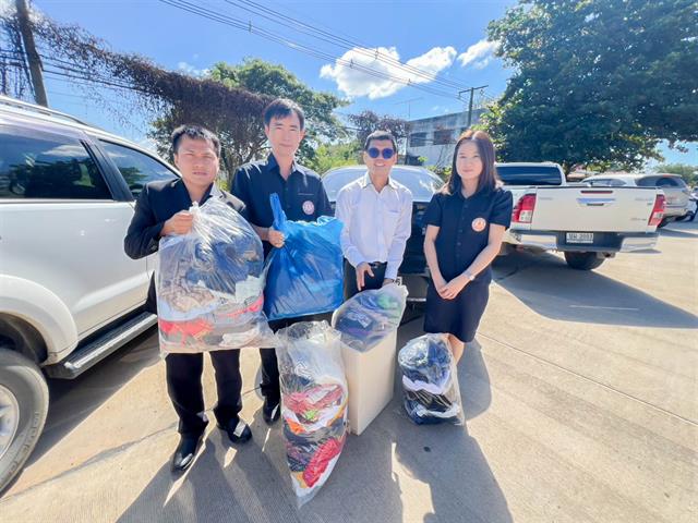วิทยาลัยการศึกษา บริจาคเสื้อผ้า เครื่องกันหนาว ณ ศูนย์ส่งเสริมการเรียนรู้ระดับอำเภอร้องกวาง จังหวัดแพร่