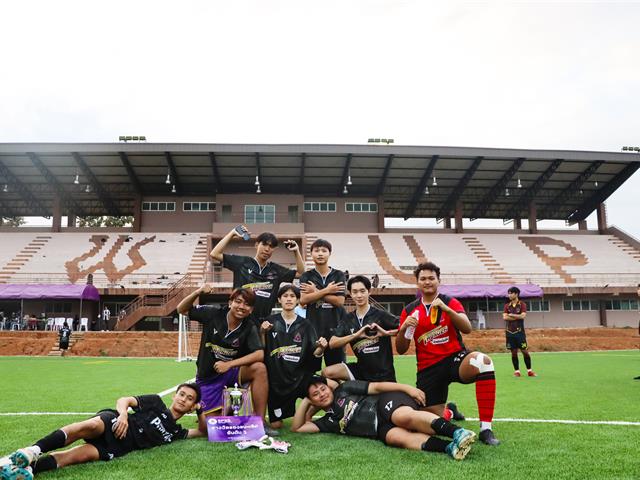 คณะรัฐศาสตร์และสังคมศาสตร์ 