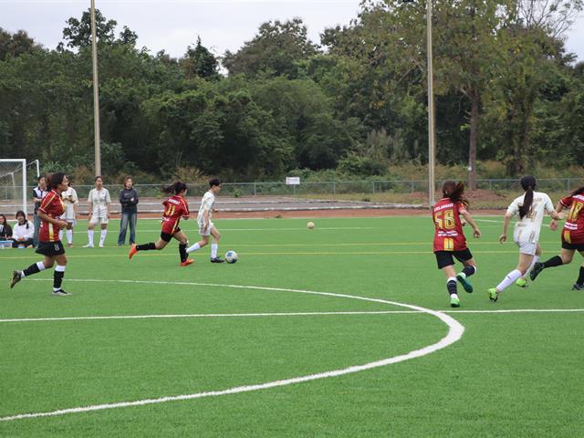 คณะรัฐศาสตร์และสังคมศาสตร์ 