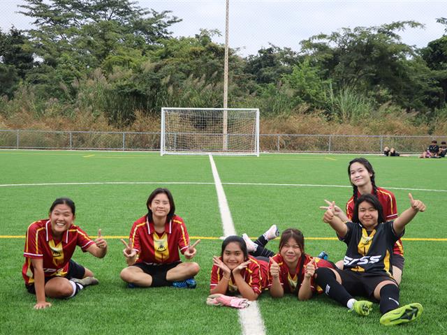 คณะรัฐศาสตร์และสังคมศาสตร์ 
