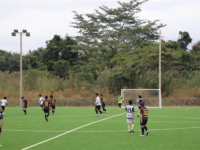 คณะรัฐศาสตร์และสังคมศาสตร์ 
