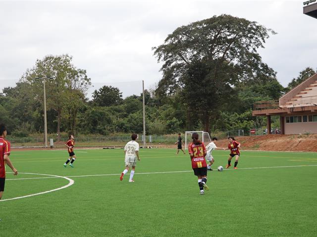 คณะรัฐศาสตร์และสังคมศาสตร์ 