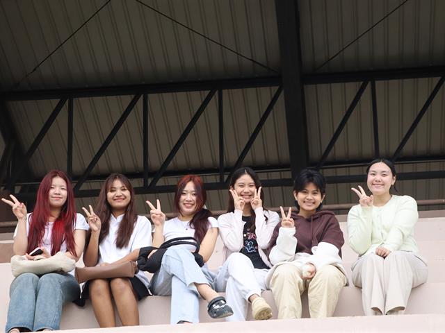 คณะรัฐศาสตร์และสังคมศาสตร์ 