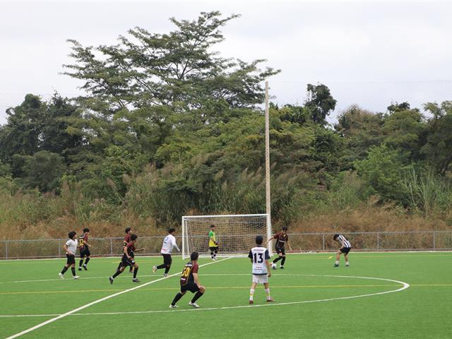 คณะรัฐศาสตร์และสังคมศาสตร์ 