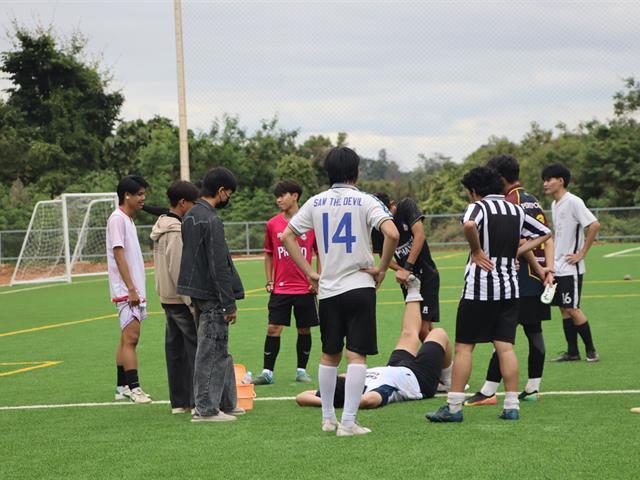 คณะรัฐศาสตร์และสังคมศาสตร์ 