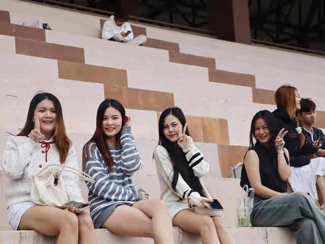 คณะรัฐศาสตร์และสังคมศาสตร์ 