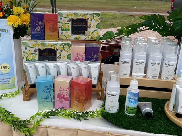 วิจัยและนวัตกรรมพัฒนาเศรษฐกิจสังคม และชุมชน เน้นการผลิตงานวิจัยที่มีคุณภาพและนวัตกรรมที่ตอบโจทย์การพัฒนาพื้นที่และสังคม สร้างมูลค่าเพิ่มทางเศรษฐกิจและยกระดับคุณภาพชีวิตของประชาชนในทุกระดับ