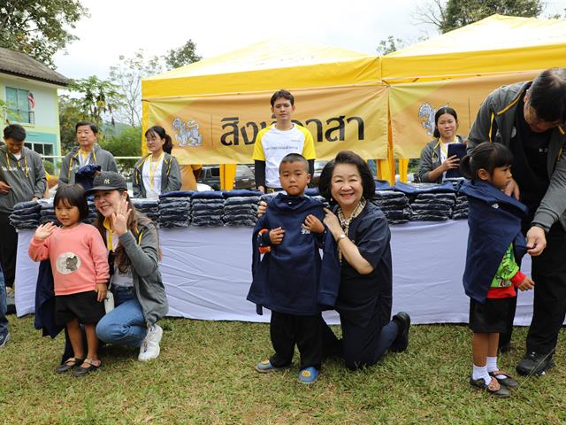 คณะทันตแพทยศาสตร์ มหาวิทยาลัยพะเยา ร่วม “หน่วยแพทย์เคลื่อนที่สิงห์อาสา” เสริมสุขภาพช่องปากนักเรียน ณ โรงเรียนผาขวางวิทยา จังหวัดเชียงราย