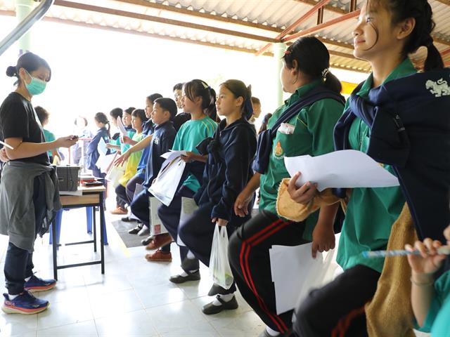 คณะทันตแพทยศาสตร์ มหาวิทยาลัยพะเยา ร่วม “หน่วยแพทย์เคลื่อนที่สิงห์อาสา” เสริมสุขภาพช่องปากนักเรียน ณ โรงเรียนผาขวางวิทยา จังหวัดเชียงราย