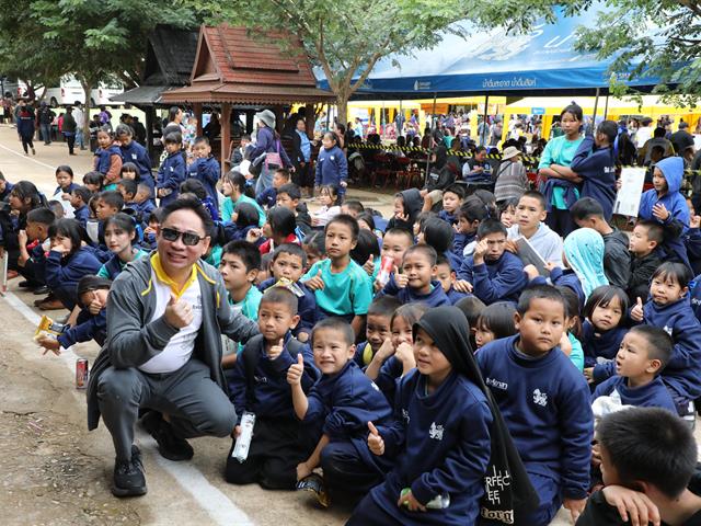 คณะทันตแพทยศาสตร์ มหาวิทยาลัยพะเยา ร่วม “หน่วยแพทย์เคลื่อนที่สิงห์อาสา” เสริมสุขภาพช่องปากนักเรียน ณ โรงเรียนผาขวางวิทยา จังหวัดเชียงราย