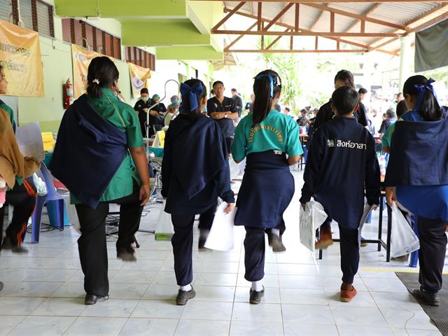 คณะทันตแพทยศาสตร์ มหาวิทยาลัยพะเยา ร่วม “หน่วยแพทย์เคลื่อนที่สิงห์อาสา” เสริมสุขภาพช่องปากนักเรียน ณ โรงเรียนผาขวางวิทยา จังหวัดเชียงราย