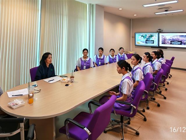 ผู้ทรงคุณวุฒิจากกองทุนเพื่อความเสมอภาคทางการศึกษา (กสศ.) ติดตามเยี่ยมหนุนเสริมโครงการทุนนวัตกรรมสายอาชีพชั้นสูง