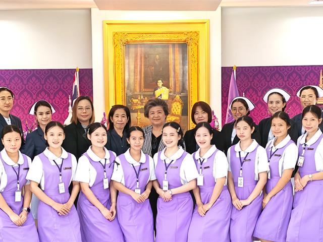 ผู้ทรงคุณวุฒิจากกองทุนเพื่อความเสมอภาคทางการศึกษา (กสศ.) ติดตามเยี่ยมหนุนเสริมโครงการทุนนวัตกรรมสายอาชีพชั้นสูง