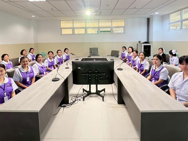 ผู้ทรงคุณวุฒิจากกองทุนเพื่อความเสมอภาคทางการศึกษา (กสศ.) ติดตามเยี่ยมหนุนเสริมโครงการทุนนวัตกรรมสายอาชีพชั้นสูง