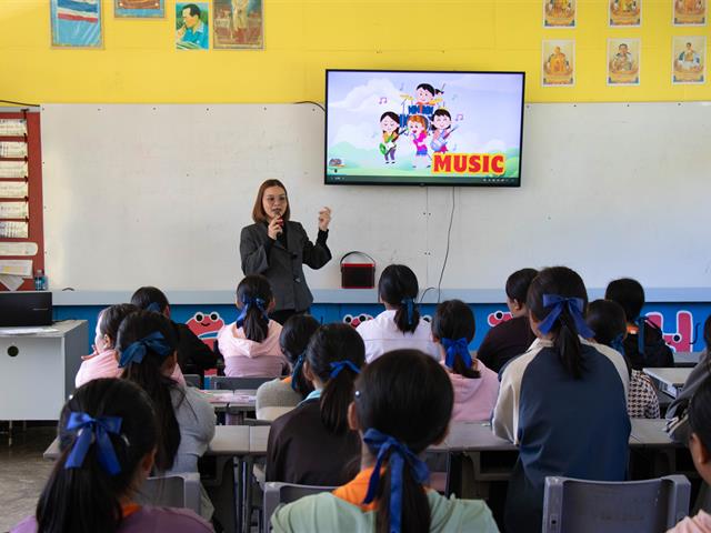 คณะศิลปศาสตร์ มหาวิทยาลัยพะเยา ลงพื้นที่ติดตามผลการดำเนินโครงการพัฒนาคุณภาพการศึกษา และการพัฒนาท้องถิ่น โดยมีสถาบันอุดมศึกษาเป็นพี่เลี้ยง ประจำปีงบประมาณ 2568