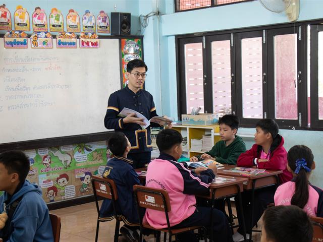 คณะศิลปศาสตร์ มหาวิทยาลัยพะเยา ลงพื้นที่ติดตามผลการดำเนินโครงการพัฒนาคุณภาพการศึกษา และการพัฒนาท้องถิ่น โดยมีสถาบันอุดมศึกษาเป็นพี่เลี้ยง ประจำปีงบประมาณ 2568