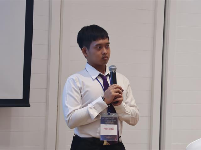 คณะรัฐศาสตร์และสังคมศาสตร์ 