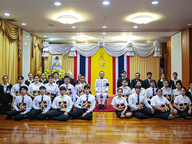 เหรียญรางวัลเรียนดี 68 (6).jpg