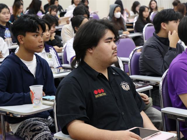 คณะบริหารธุรกิจและนิเทศศาสตร์  