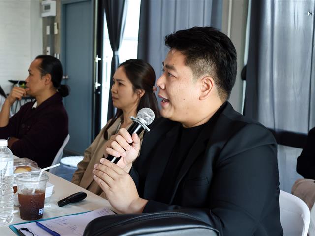 คณะรัฐศาสตร์และสังคมศาสตร์ 