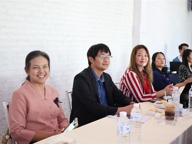 คณะรัฐศาสตร์และสังคมศาสตร์ 