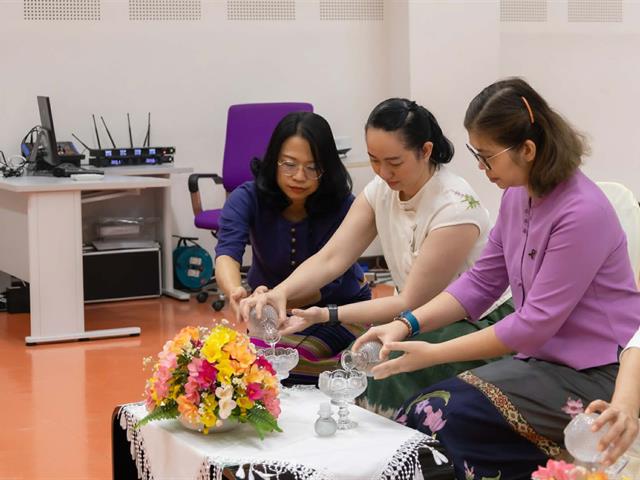 คณะศิลปศาสตร์จัดโครงการทำบุญคณะศิลปศาสตร์ และ การบรรยายธรรม  "ธรรมะนำใจ: สร้างจริยธรรมในการทำงาน" เนื่องในวันขึ้นปีใหม่ ๒๕๖๙