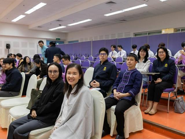 คณะศิลปศาสตร์จัดโครงการทำบุญคณะศิลปศาสตร์ และ การบรรยายธรรม  "ธรรมะนำใจ: สร้างจริยธรรมในการทำงาน" เนื่องในวันขึ้นปีใหม่ ๒๕๖๙