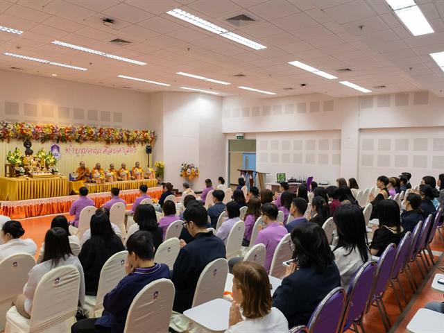 คณะศิลปศาสตร์จัดโครงการทำบุญคณะศิลปศาสตร์ และ การบรรยายธรรม  "ธรรมะนำใจ: สร้างจริยธรรมในการทำงาน" เนื่องในวันขึ้นปีใหม่ ๒๕๖๙