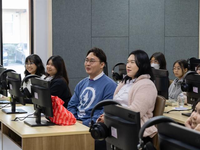 สาขาวิชาภาษาฝรั่งเศสจัดโครงการภาษาฝรั่งเศสเพือวิชาชีพ